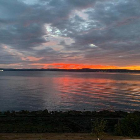 Beautiful Modern Sea-Side Apartment In The City EDI Eksteriør bilde