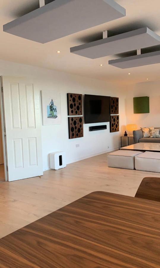 Beautiful Modern Sea-Side Apartment In The City EDI Eksteriør bilde
