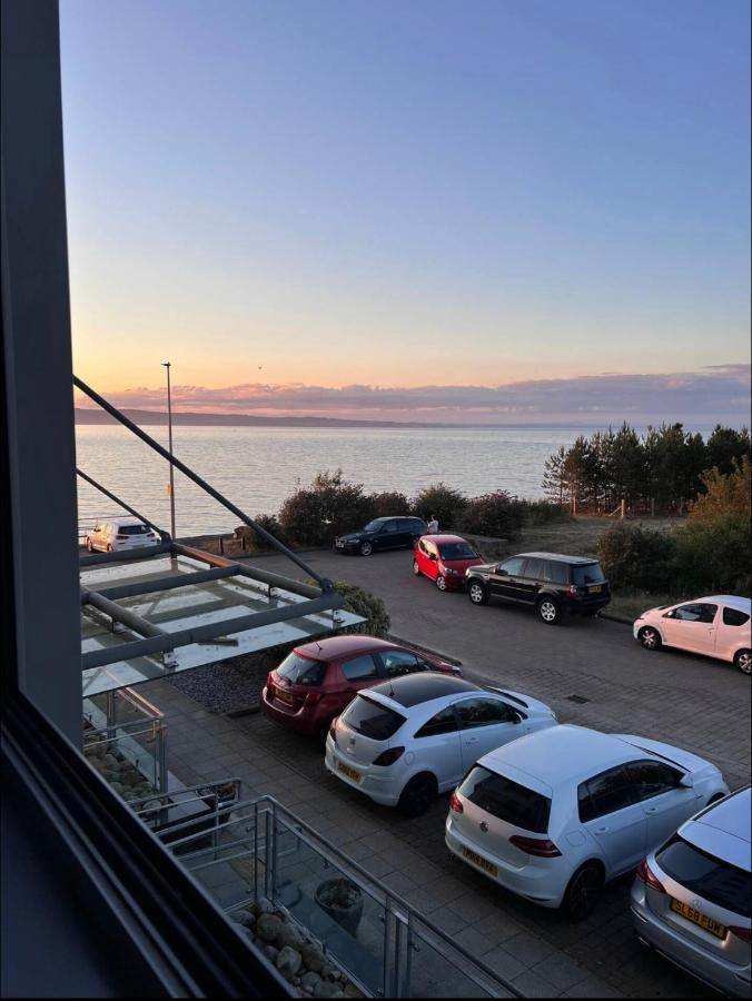 Beautiful Modern Sea-Side Apartment In The City EDI Eksteriør bilde
