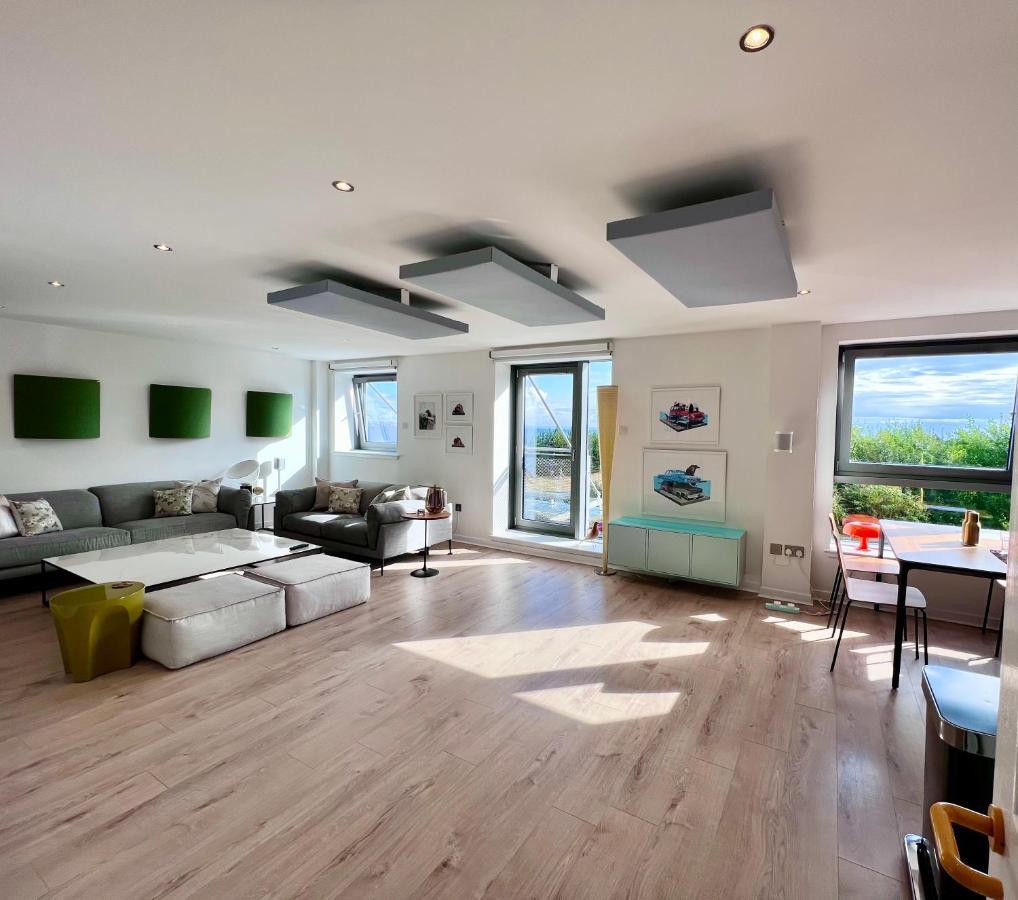 Beautiful Modern Sea-Side Apartment In The City EDI Eksteriør bilde
