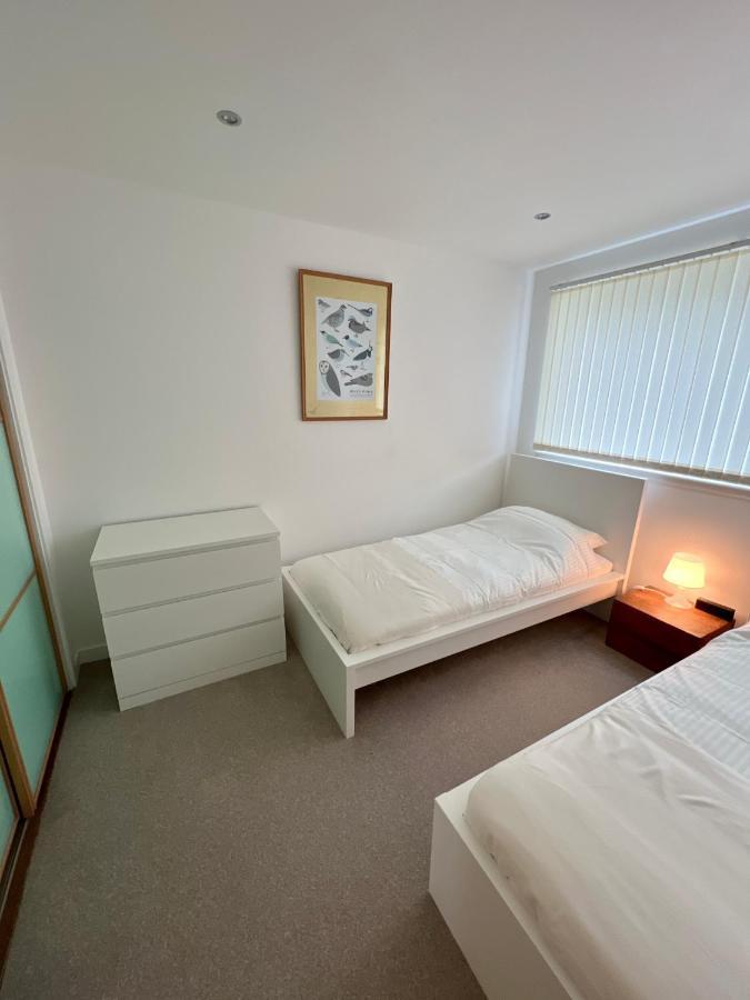 Beautiful Modern Sea-Side Apartment In The City EDI Eksteriør bilde
